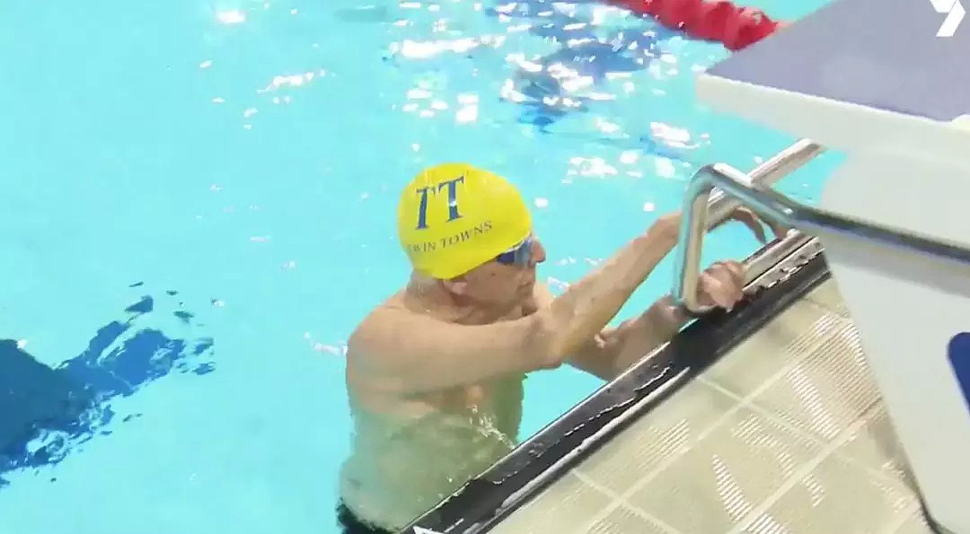 今天！澳洲一场比赛刷爆全球！99岁大爷打破男子50米自由泳世界记录！！ - 20