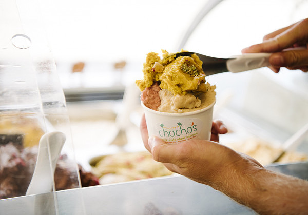 悉尼这家冰淇淋独具特色！老板创新“营养冰淇淋”！添加姜黄等营养成分，好看健康又美味！(组图) - 6