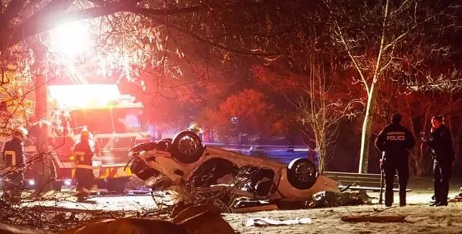 悲剧！温哥华致命车祸：UBC学生驾驶奔驰超速失控，撞树死亡！ - 4