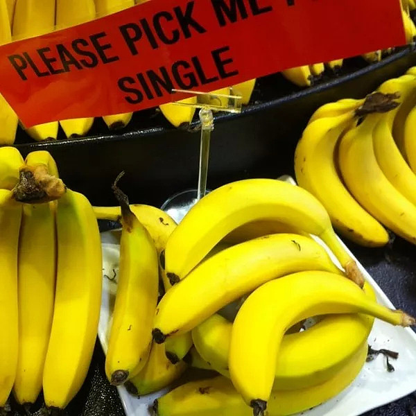 因为一张香蕉照片澳洲超市Woolworths惹众怒！网友猛批：“这TM是什么鬼！” - 11