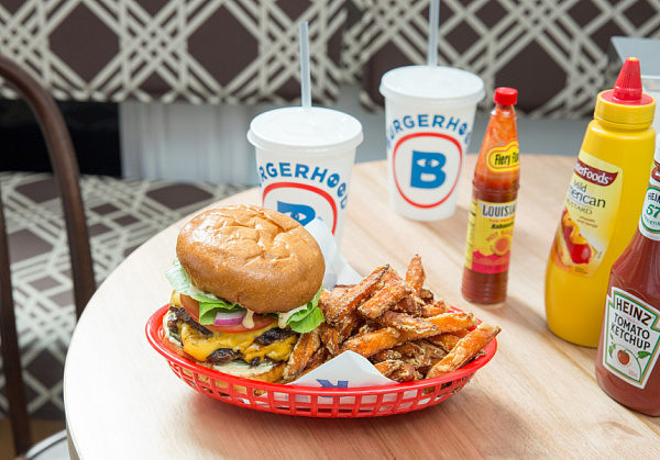 买不到鼎鼎有名的In-N Out汉堡可以来Burgerhood！精选牛颈肉和培根，面包有牛奶般的口感！ - 7