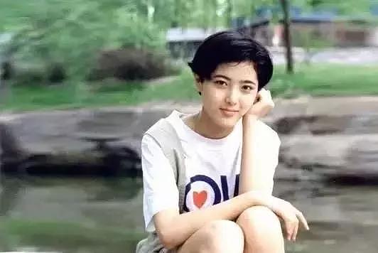 演刘烨前妻，比章子怡还美，演戏18年，因拒绝潜规则一直不火