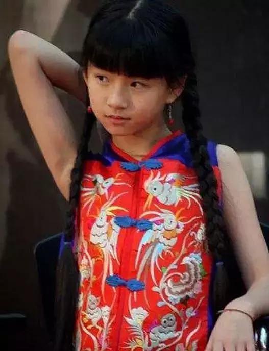 杨丽萍放弃培养18岁小彩旗，学坏的她太让人失望 - 6