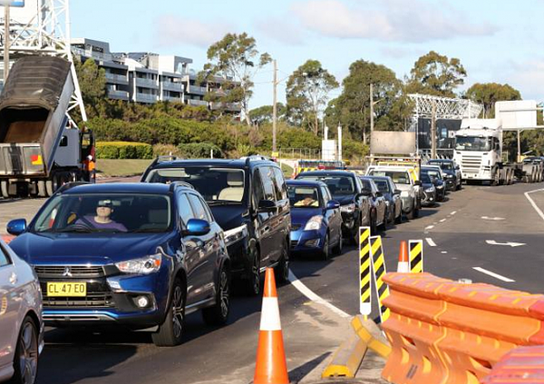 国际大“堵”市！悉尼机场周边道路秒变“停车场” 道路施工加剧交通堵塞 - 4