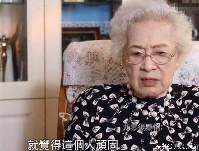 96岁秦怡全家照，女儿不理她，儿子经常打骂她，一生不原谅丈夫！