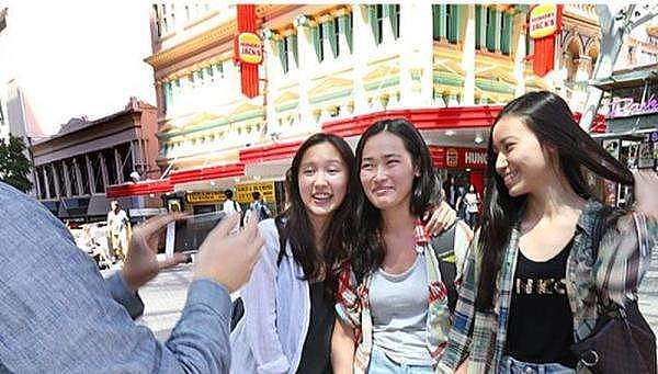 中国游客在澳疯狂“剁手” 1年之内花掉104亿刀 排名全澳第一！ - 1