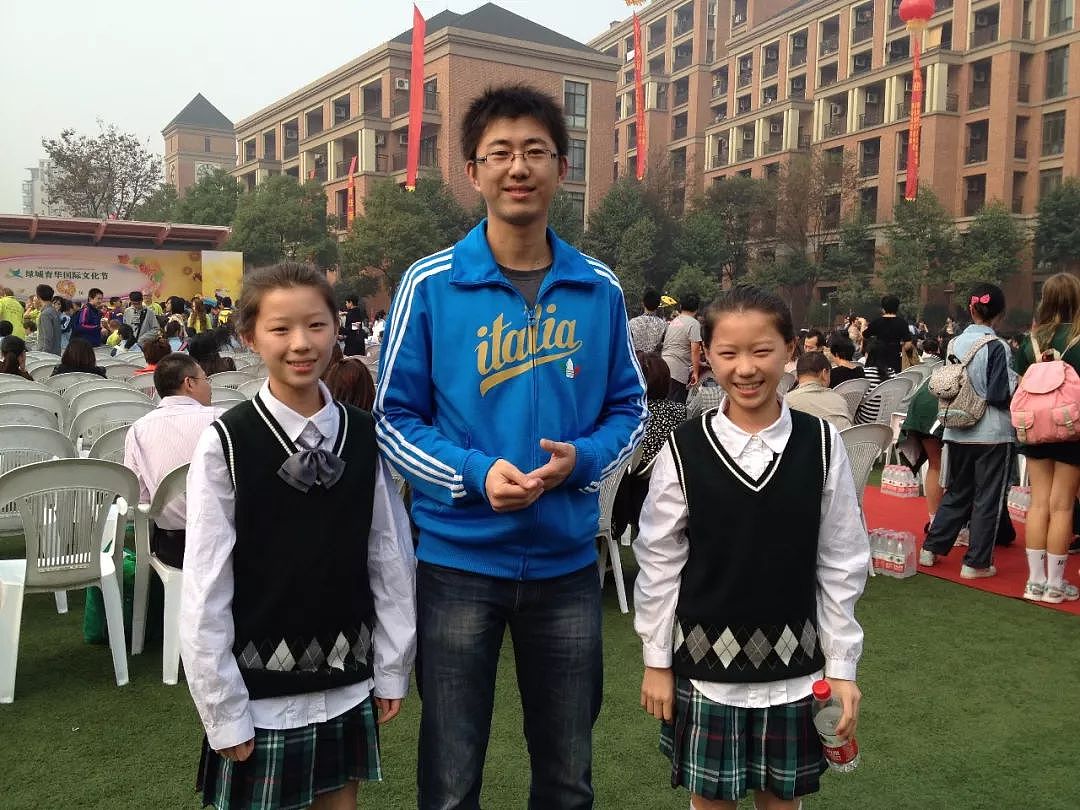 杭州19岁美女双胞胎精通4国语言 被牛津剑桥录取（组图） - 2