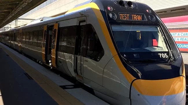 澳大利亚命犯火车八字不合！新购火车居然打不开门，悉尼人花着最贵的交通费，火车站却被评为全世界最差之一... - 8