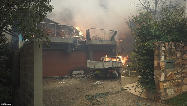 70幢房屋被烧毁！新州南部山火彻底失控 滨海小镇已成“人间地狱”（组图/视频） - 1