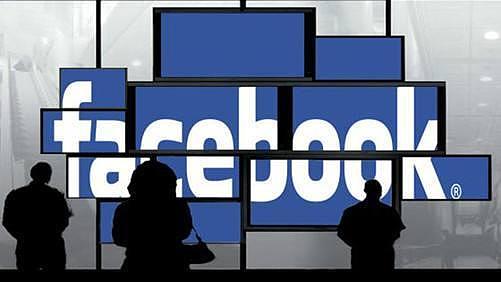 Facebook CEO扎克伯格因信息泄露被逼让位，这下脸书也要翻脸了 - 2