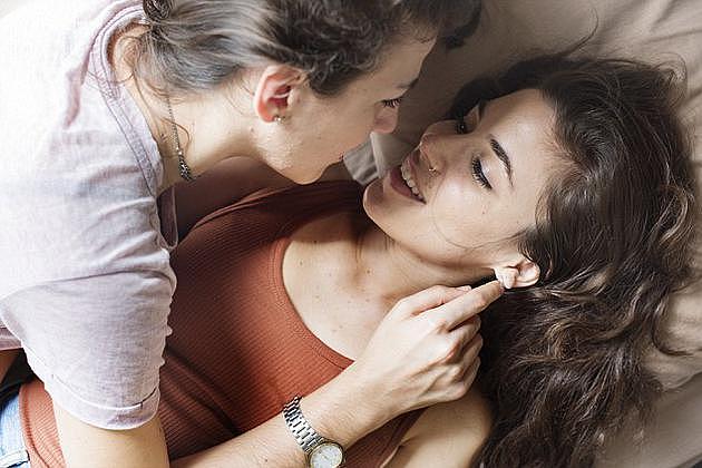 一项针对全球数千位18-65岁女性调查结果表明，女性在同性之间性爱接触中更有可能体验快感，数据显示女同性恋一个月能产生55次性高潮。