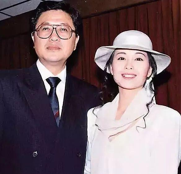 结婚十三天成寡妇 曾吸毒自杀当情妇 如今终收获幸福婚姻