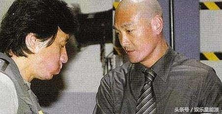 58岁卢惠光全家照，两个儿子帅气，曾与成龙交恶被赵文卓踢断脖子