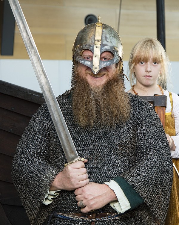 Matt Curran and daughter Elise dressed as Vikings_credit_Rodney Start.jpg,0