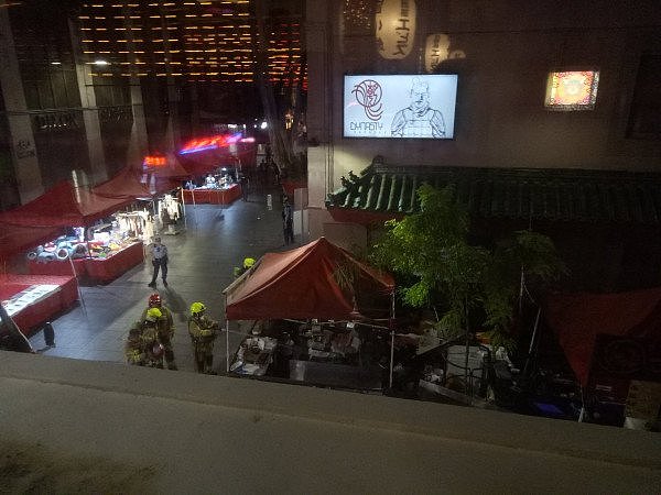 悉尼唐人街夜市昨晚发生火灾！疑似瓦斯泄露！多辆消防车到现场，道路一度封闭！（视频） - 2