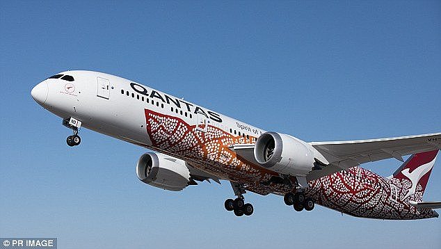 A Qantas 787-9 Dreamliner is the first flight which flew directly to London from Perth