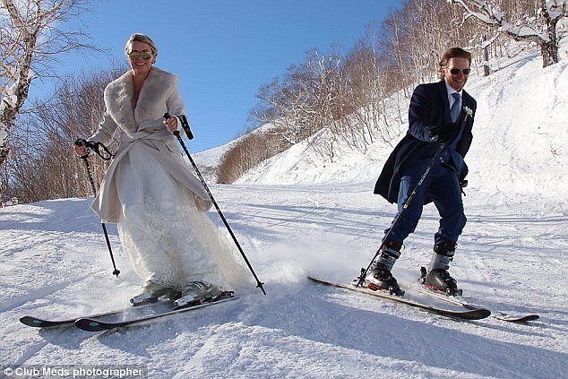 The Brisbane couple even started their special day with a ski down the slopes