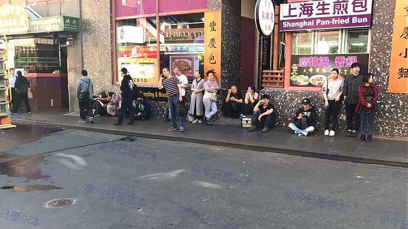 现场实拍！墨尔本唐人街突发火灾！京华商场内疑餐馆失火，两条道路封闭民众疏散！（组图） - 8