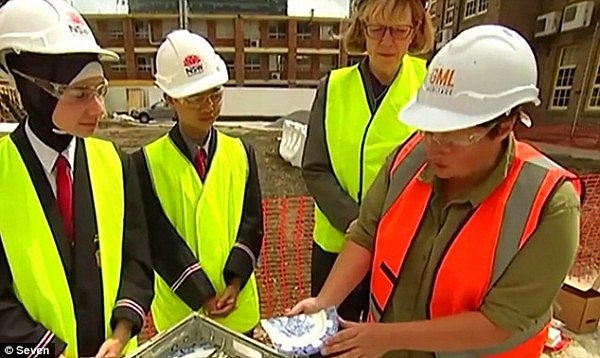 惊人发现！Parramatta一高中学校竟挖出神秘地窖！考古学家惊叹：“太罕见了”！ - 1