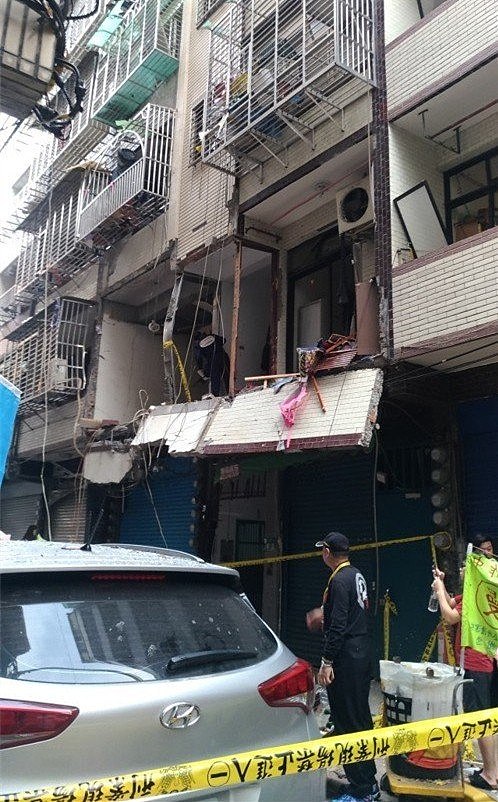 台湾新北瓦斯爆炸致2死5伤，疑7旬老人久病自杀引发 - 1