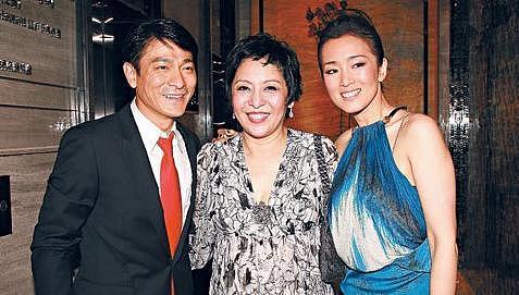  香港最有权势的女人，老公生日马云去捧场，身上带的首饰超亿元 - 4