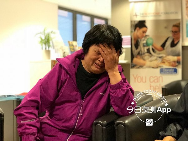 华裔夫妻为救女被烧重伤细节公开：“爸爸全身是火冲进来！”专访杨家二老：“天都塌了！”（视频 / 组图） - 2