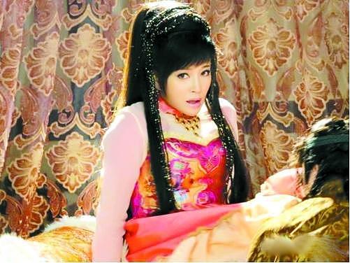 刘晓庆继演16岁的少女后演30岁的茶花女，获网友盛赞其逆生长！ - 7