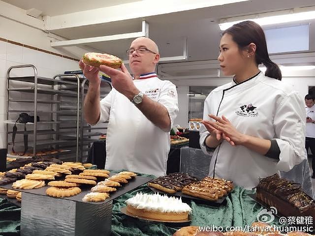 蔡健雅去巴黎学烘培，蛋糕貌美如艺术品，蔡依林看了都想吃！