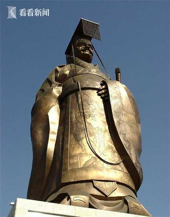 重6吨“世界第一”秦始皇铜像被风吹倒  全网炸锅(图) - 5