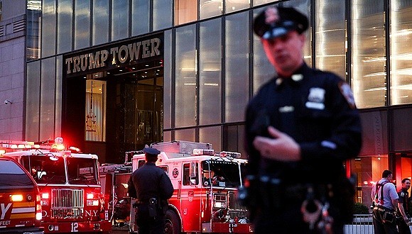 纽约特朗普大厦火灾1死4伤，总统发推：火情受限楼建得好 - 1