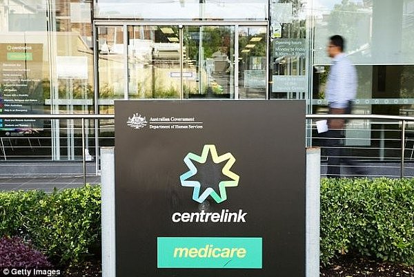 4AF0052100000578-5590855-Centrelink_will_contact_affected_families_in_the_coming_weeks_on-a-1_1523179340342.jpg,0