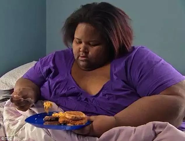 无法阻止自己发胖，她选择参加减肥节目，结果因为贪吃，她体重不减反增，最后拉黑医生…… - 3