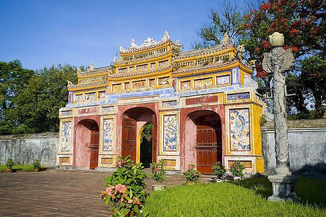 越南的高仿故宫：完全仿故宫所建，名字都懒得改却成了世界遗产 - 3
