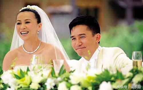53岁刘嘉玲与53岁曾华倩，因男人决裂的好闺蜜，如今差距还真大！