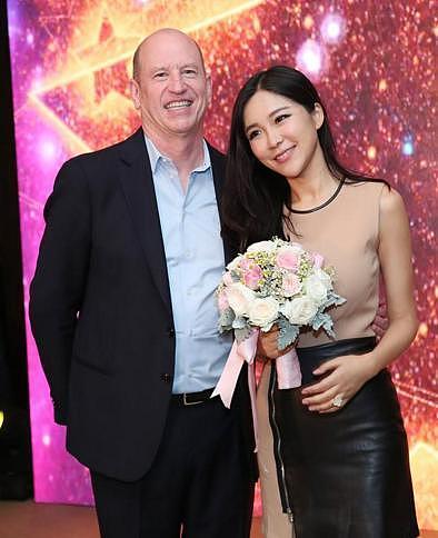 中国最美篮球女主播接受大17岁洋富豪求婚，还没结婚就分手（组图） - 8