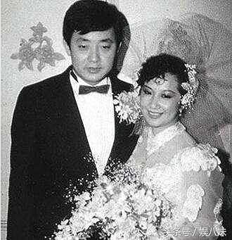 从弃妇到亿万富婆，奋斗史励志，儿子结婚送2亿豪宅和巨型龙凤镯