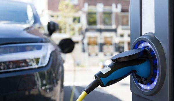 Electric_Car_Charger_XL_721_420_80_s_c1.jpg,0