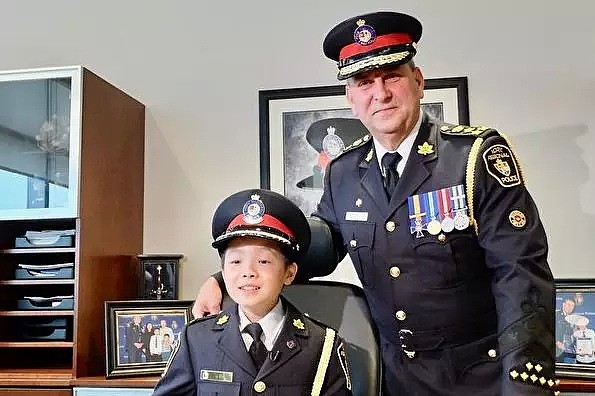 凭一篇作文，10岁北京移民之子被任命为多伦多约克总警长！ - 1