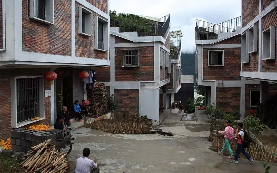 两个香港年轻人，竟然让四川小村，变身年度世界最佳住宅！ - 11