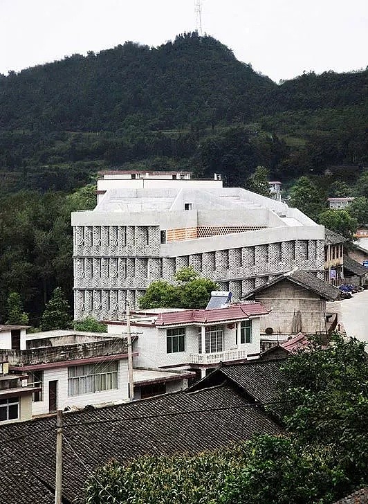 两个香港年轻人，竟然让四川小村，变身年度世界最佳住宅！ - 31