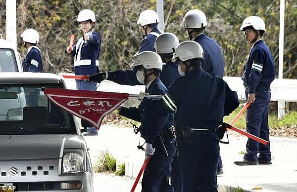 日本男子越狱后偷袜子凉鞋，6600名警察出动也没抓到他 - 1