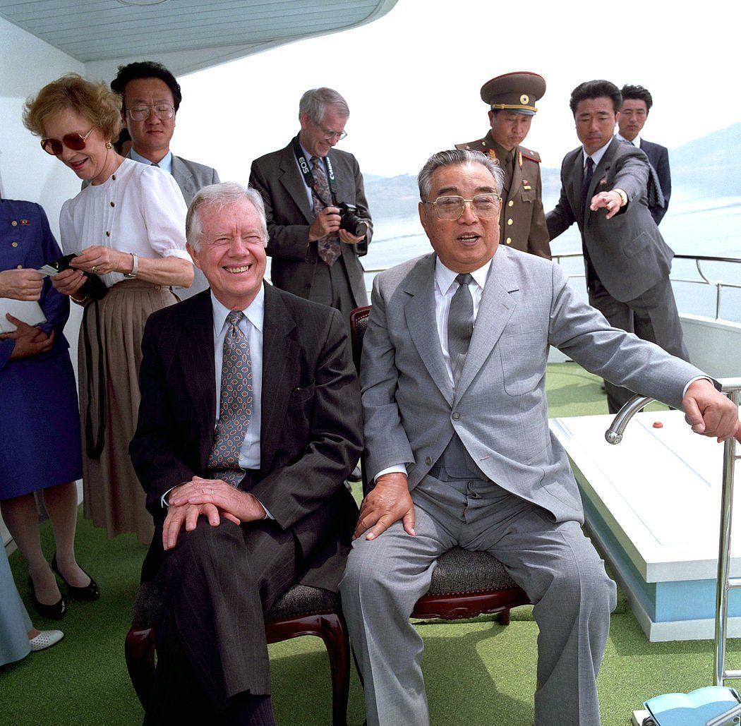 1994年，前总统吉米·卡特与金日成会晤。