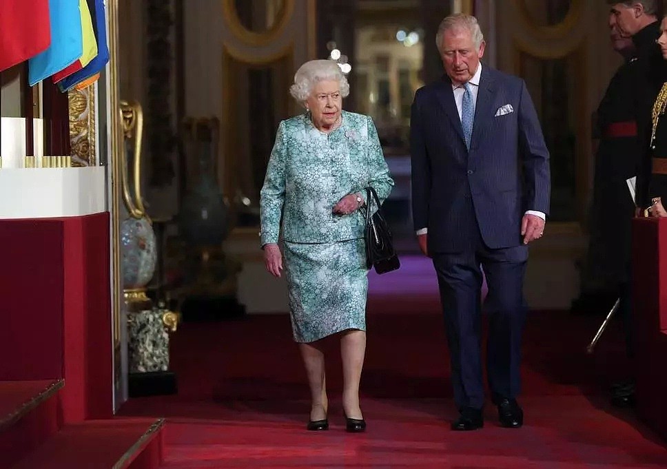 英女王首次公开支持查尔斯继位，终于熬出头了！ - 1