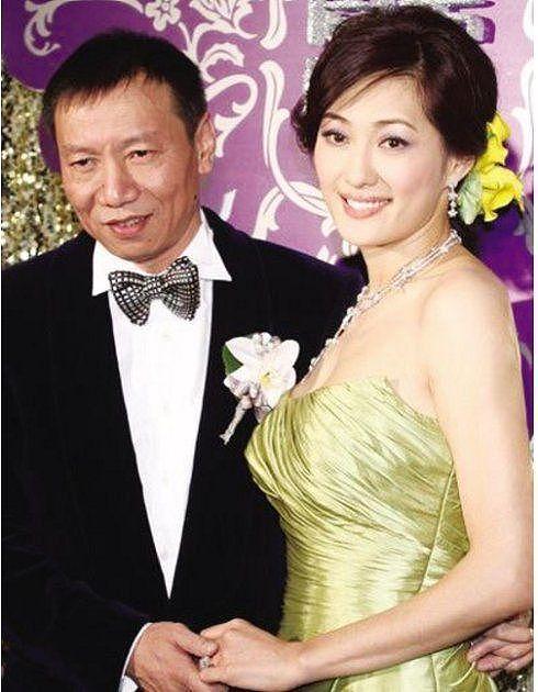 曾火过林志玲的名模，被外籍男友骗财骗色后，大器晚成嫁10亿富豪 - 9