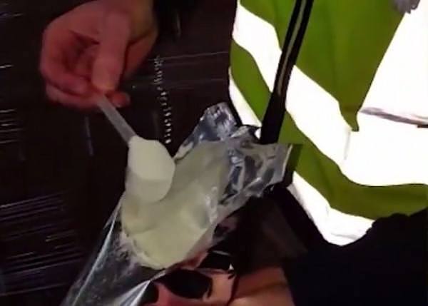 震惊！西班牙警方查获8吨假奶粉，大多原计划运往中国！（组图） - 2