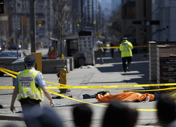加拿大货车冲撞行人！至少10死15伤！现场恐怖满地血！被指为蓄意行动！(视频/组图) - 43
