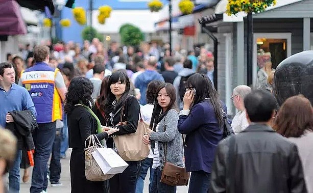 中国人狂爱比斯特惊动BBC，但看完“打折村”的黑料还会去吗？ - 10