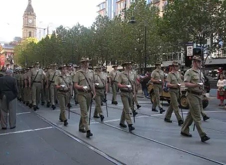 今天全澳近十万人涌上街头！悉尼，墨尔本，堪培拉...万众一心，他们都做了同一件事... - 18