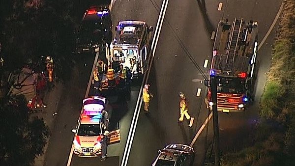 悉尼发生惨烈车祸！19岁新手司机当场惨死！7辆救护车1架直升机紧急救援，58岁父亲仍在抢救当中... - 1