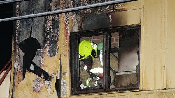 悉尼内西区今晨突发大火，6人紧急送医！警方在现场发现燃烧瓶（组图） - 12